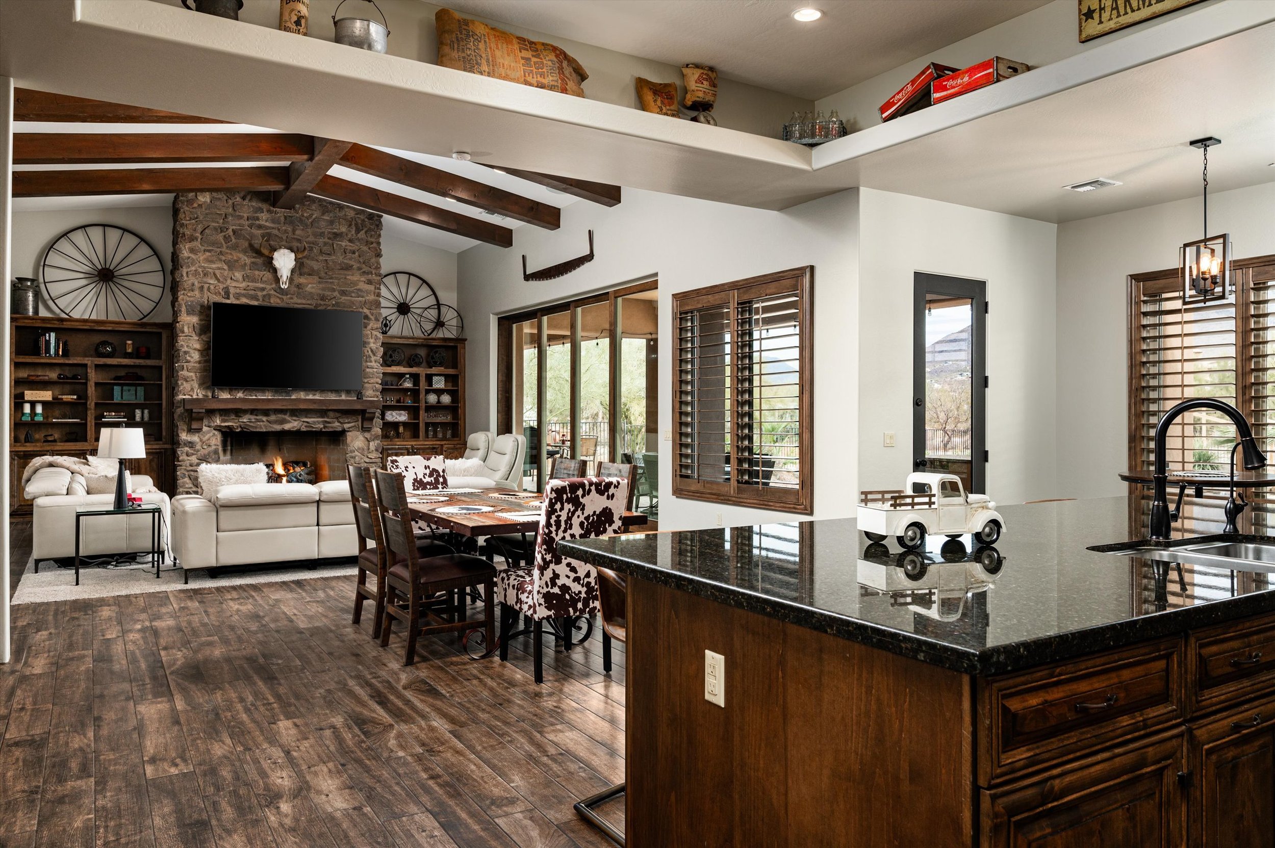 19-35045N52ndPlace-19.jpg