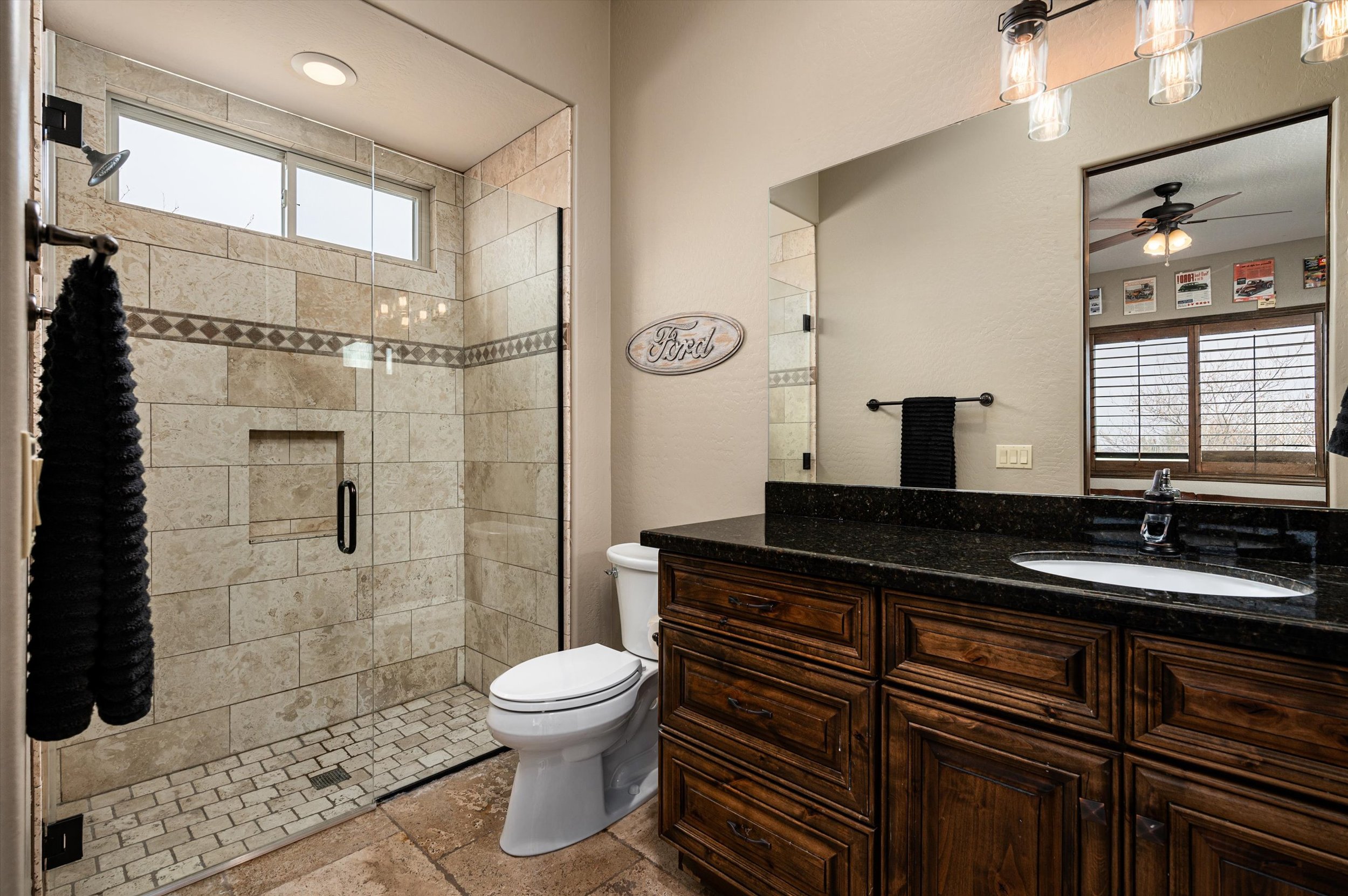 31-35045N52ndPlace-31.jpg