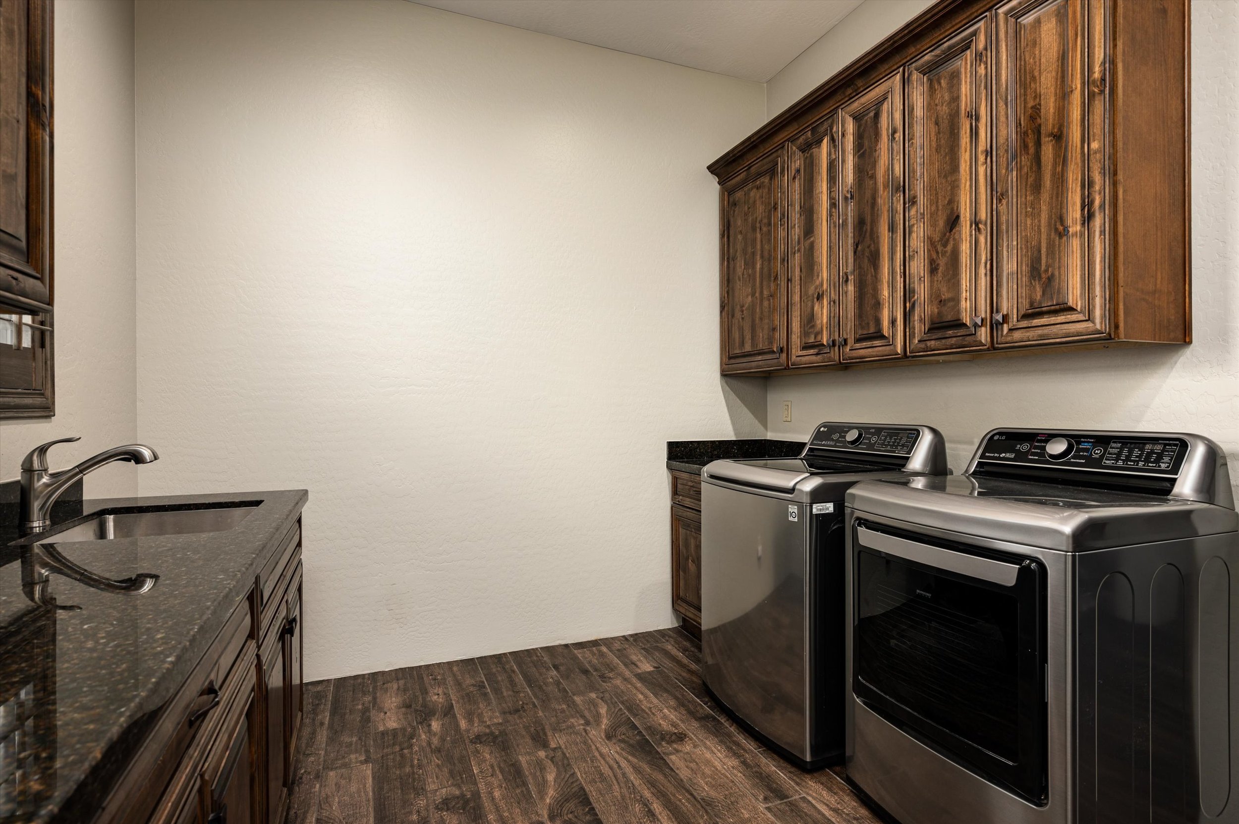 39-35045N52ndPlace-39.jpg