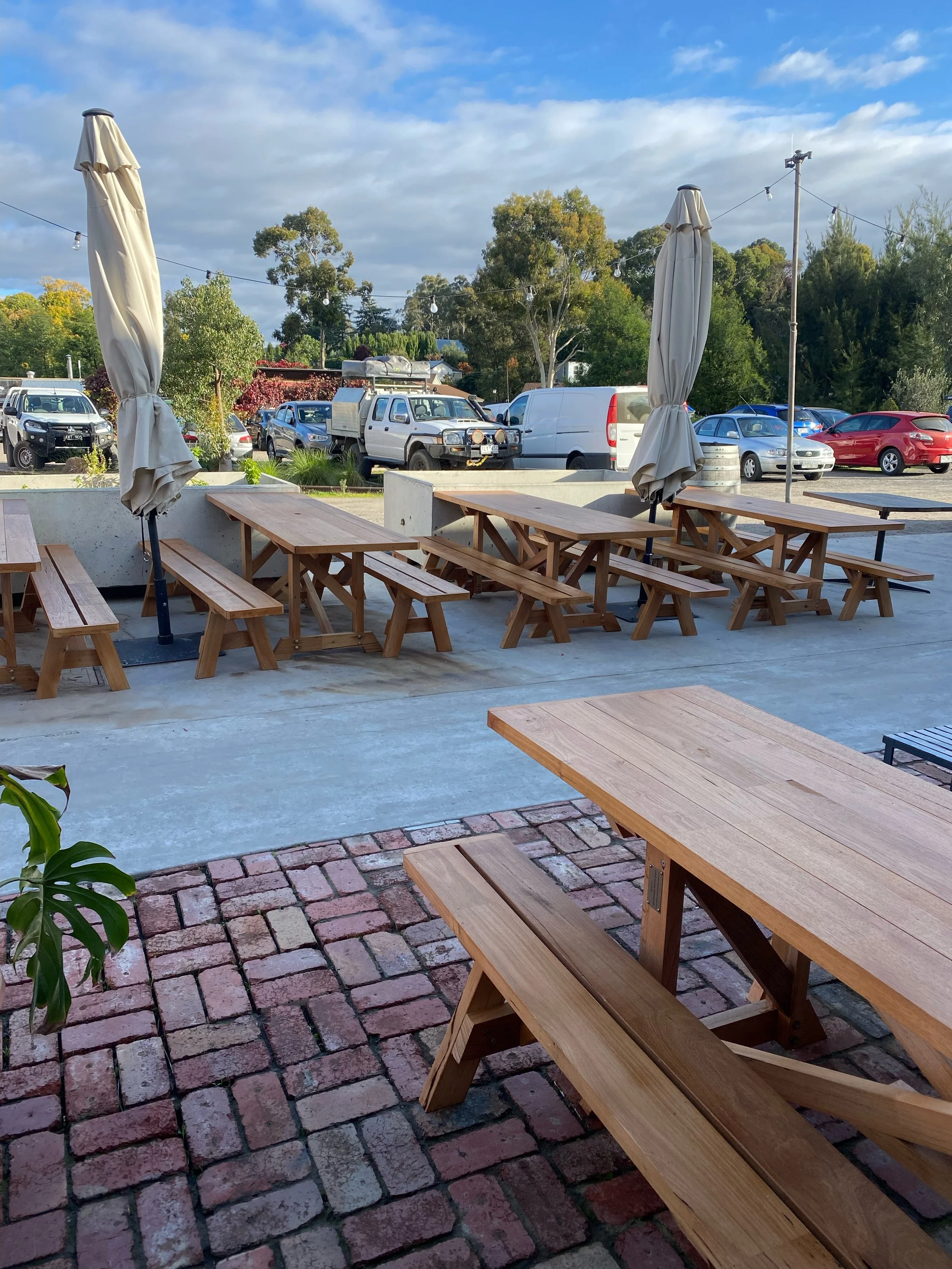 CELLAR DOOR AND BAR — WINERY, CELLAR BAR & BISTRO