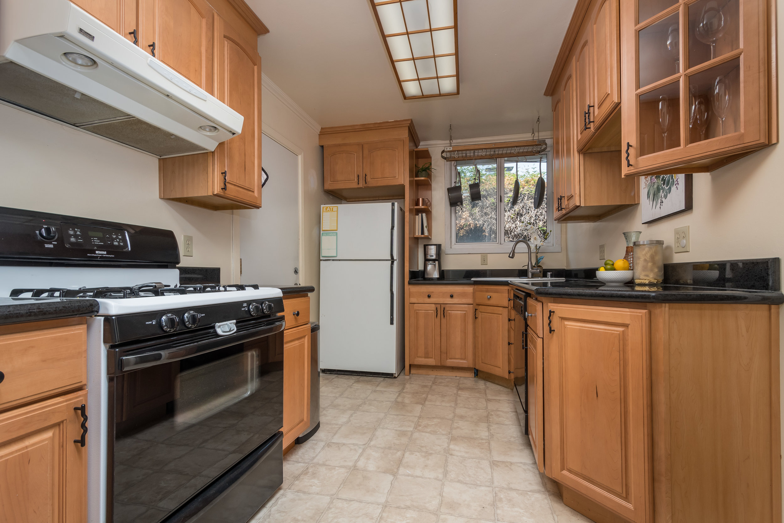 1733_alameda_de_las_pulgas_MLS_HID1119090_ROOMkitchen.jpg