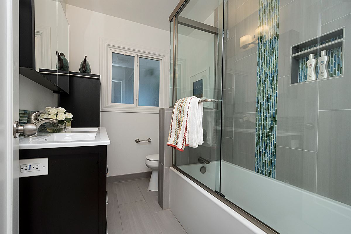 bathroom_1200.jpg