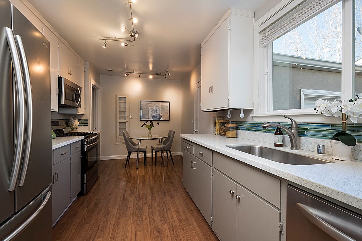 kitchen_1200.jpg