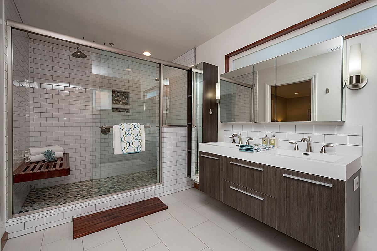 masterbathroom_1200.jpg