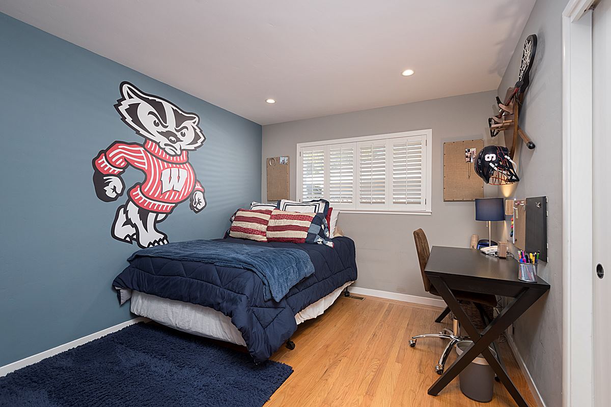 bedroom1_1200.jpg