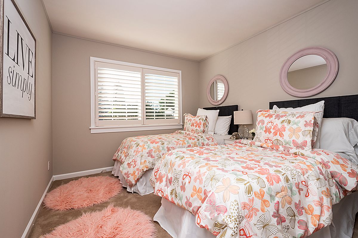 bedroom1_1200.jpg