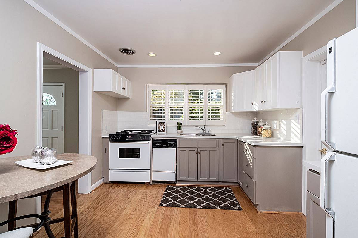 kitchen1_1200.jpg