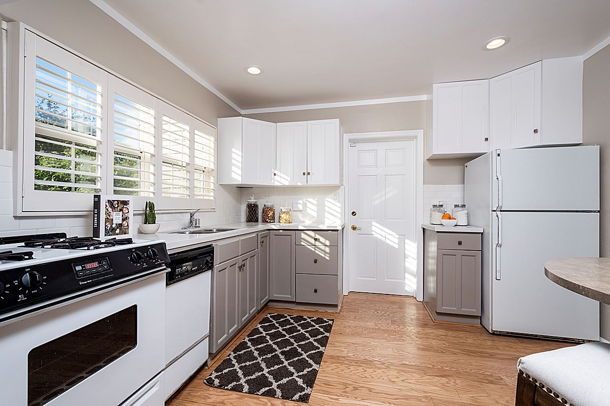 kitchen2_1200.jpg