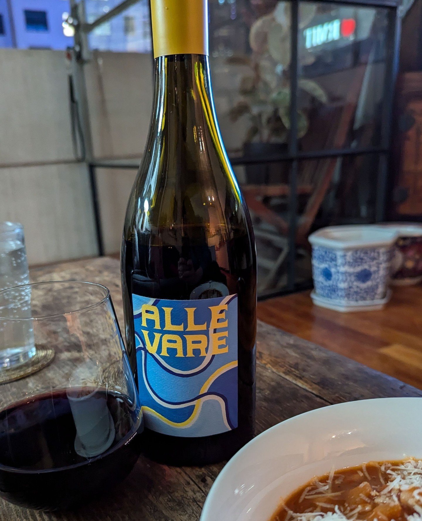 Juicy, intense sangio – Alle Vare Heathcote Sangiovese 2023 – classic tar-and-roses nose, blackberry bramble, rosehips, blackcurrant, red plum, sundried tomato, vanilla bean, red liquorice, rosemary sprig, black pepper. Grippy and concent