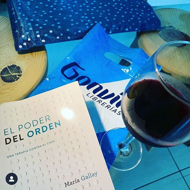 Siempre hace ilusi&oacute;n que llegue el libro a unas manos nuevas. En este caso, m&aacute;s ilusi&oacute;n si cabe. Gracias a @medaorden y @libreriasgonvill  Y esperando que a @nachorganiza le interese la lectura. Saludos a M&eacute;xico!