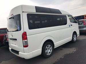 hiace.jpg