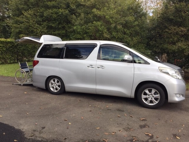 alphard-side.jpg