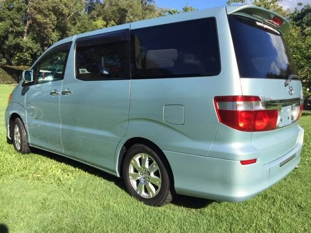 toyota-alphard- left-rear.JPG