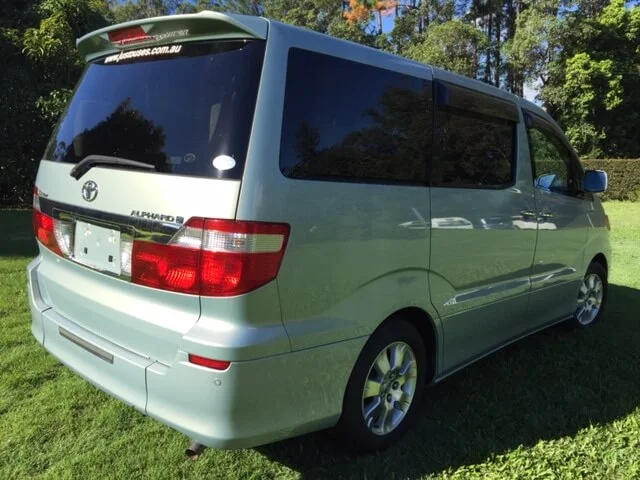 toyota-alphard right-rear.JPG