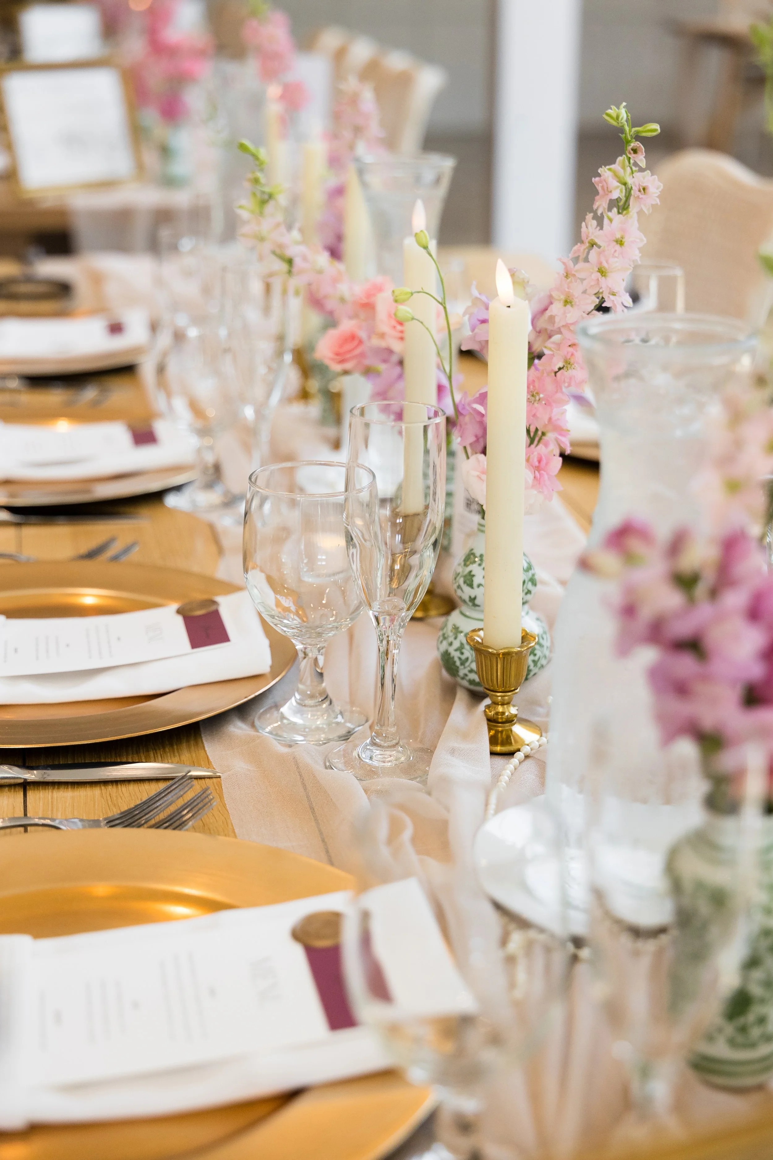  Venue-&nbsp; @theharperoc  Photo-&nbsp; @lovelily.photo  Floral-&nbsp; @jane__floral  Coffee Cart-&nbsp; @cafecitacoffee  Photobooth-&nbsp; @gceventstudio  Coordinator-&nbsp; @mvalentinevents  Content Creator-&nbsp; @mandem.photography  HMU-&nbsp; @