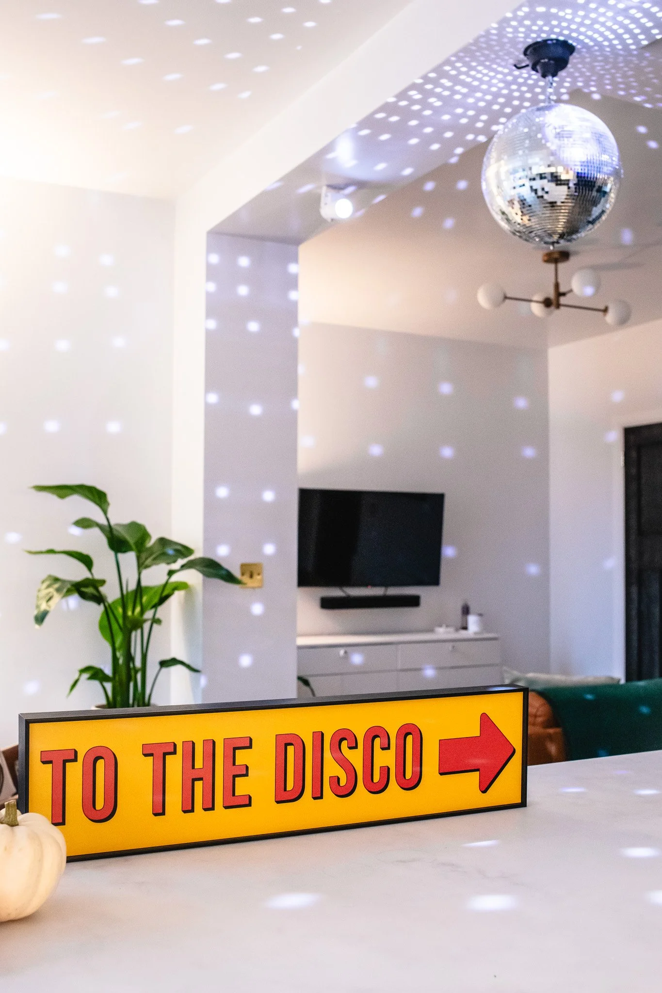 New decade. New house. New brand images.

Today, my dear friend, old client and my wedding photographer @akpbrandingstories is coming to capture this next chapter of Anchor &amp; Dash.

10 years in business.
A lot more experience.
A lot more clarity.