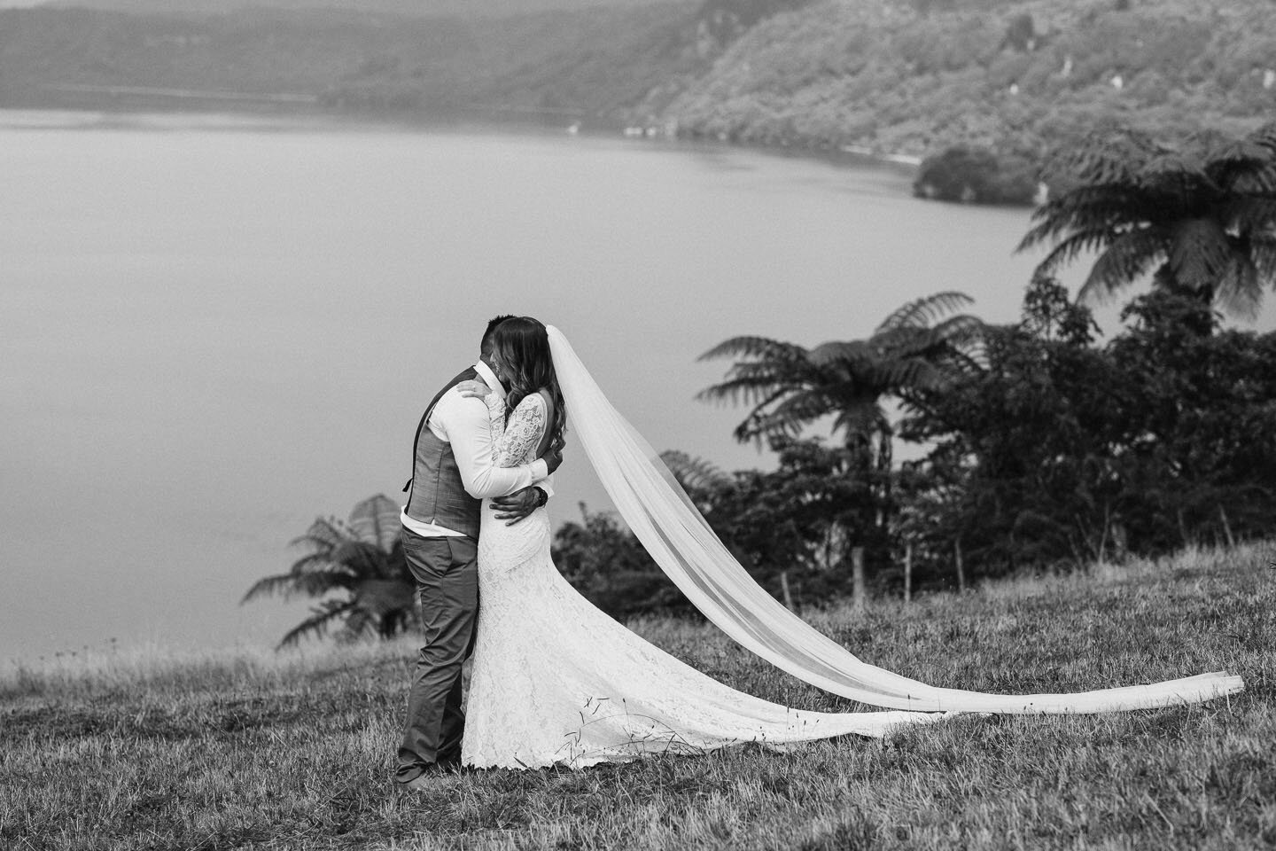 black_barn_tuahiwi_rotorua_lake_tarawera_wedding_photos-1068.jpg