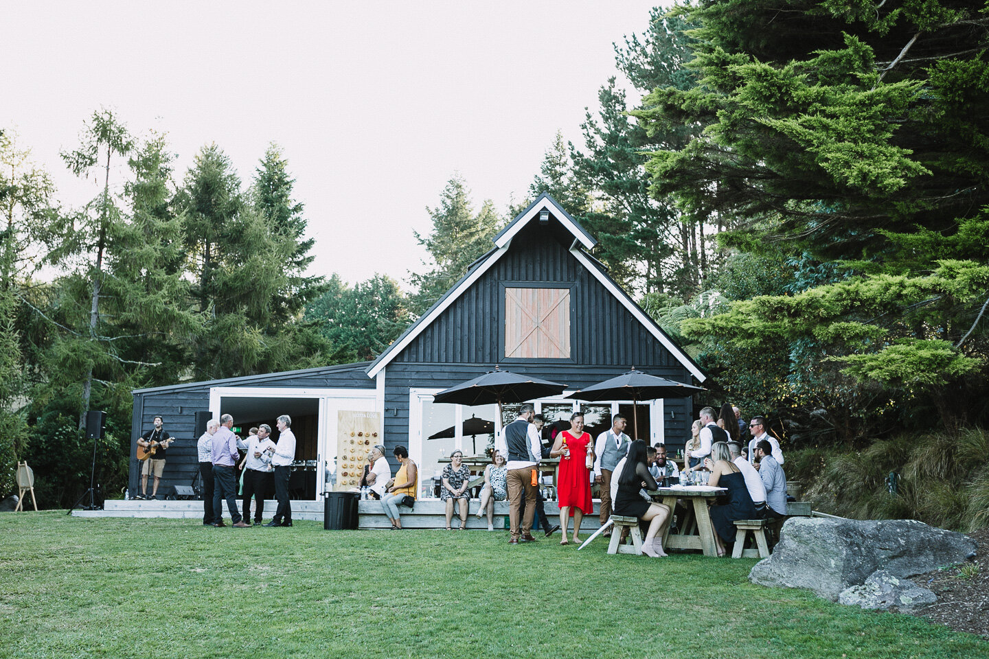 black_barn_tuahiwi_rotorua_lake_tarawera_wedding_photos