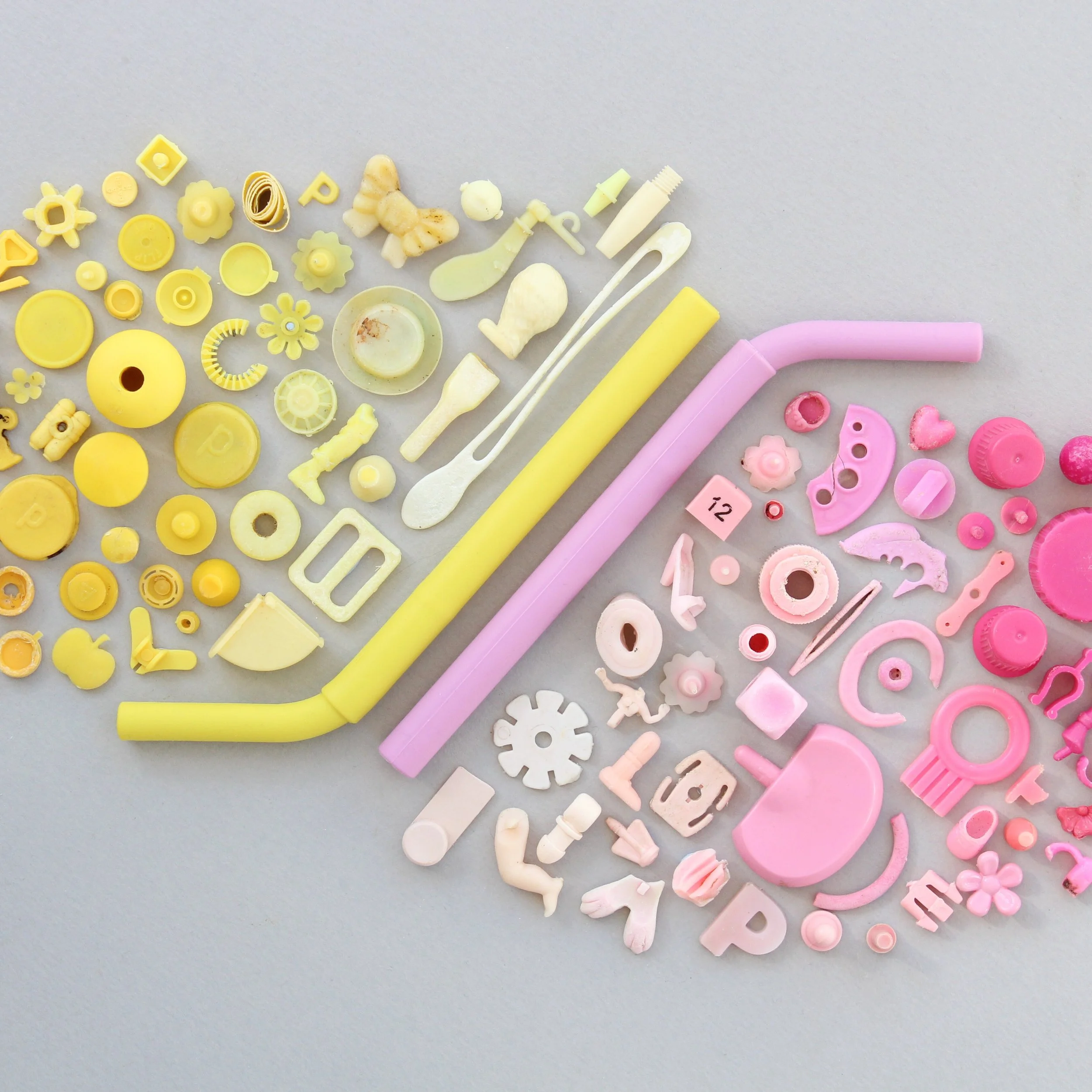  Yellow and pink beach plastic for Sip Sea Straws 
