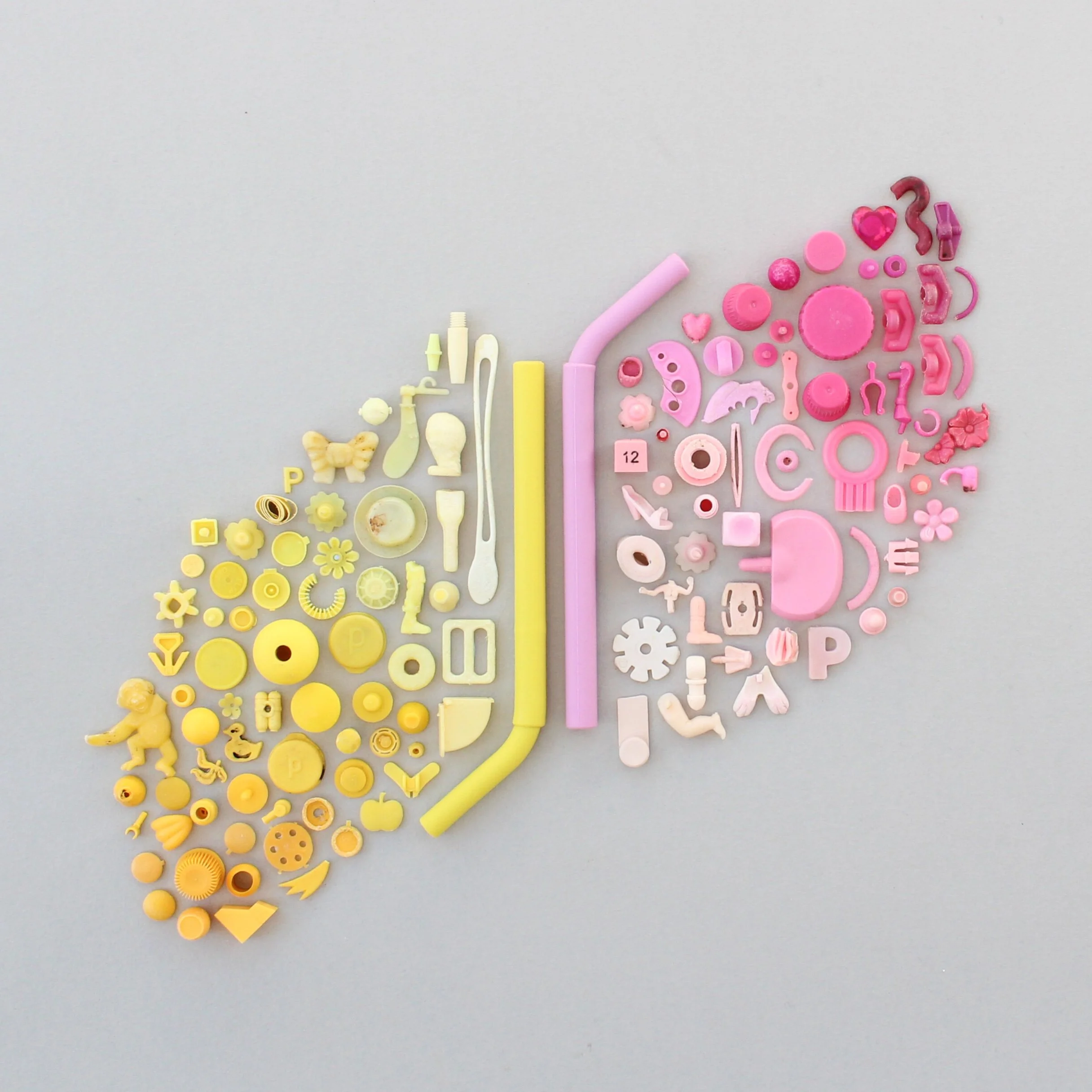  Yellow and pink beach plastic for Sip Sea Straws 