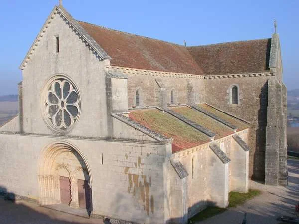 Collégiale de Montréal, Yonne