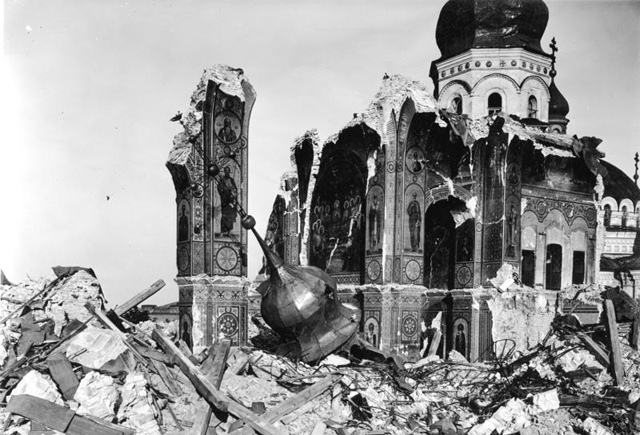 Destruction-of-the-Dormition-Cathedral-of-the-Kyivan-Cave-Monastery-in-World-War-II-image-via-Wikimedia.jpg