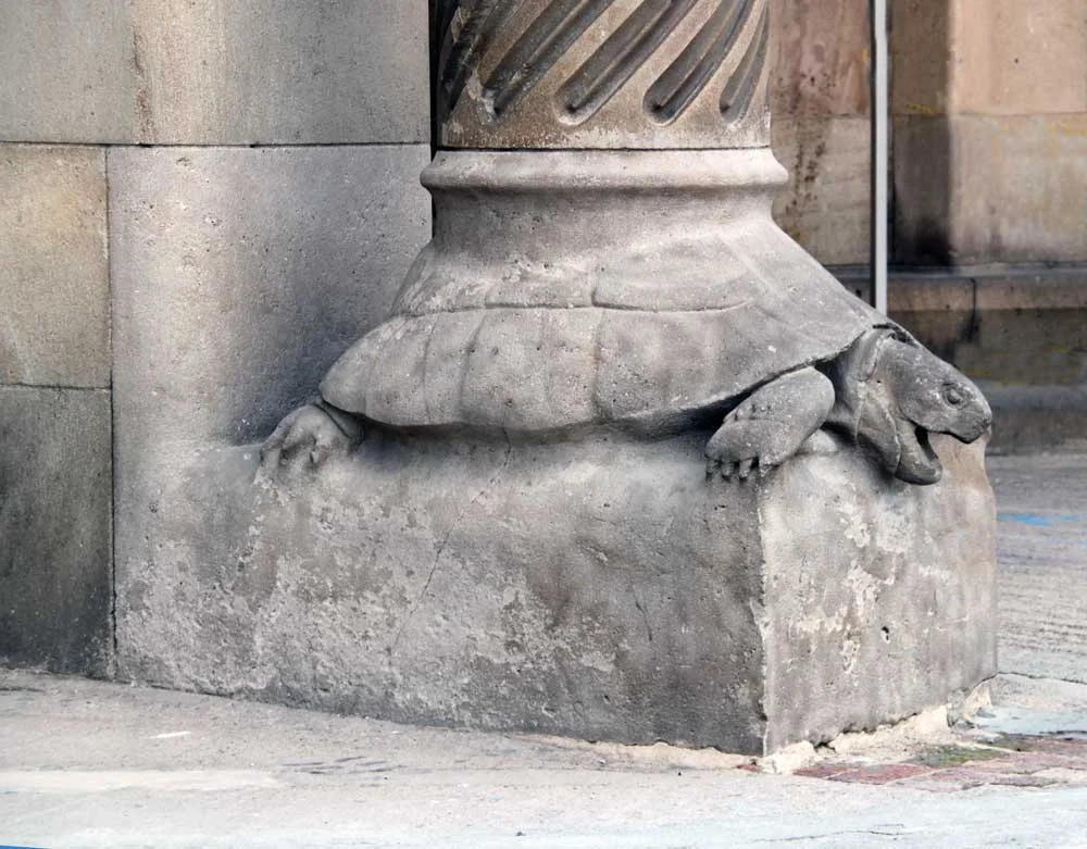 Sagrada Familia Turtle column base