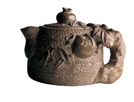 Bearing the Unbearable: The Art of Gaman , Iseyama teapot