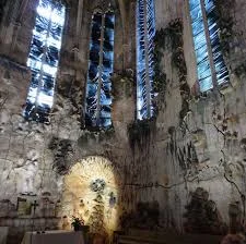 Capilla del Santissimo, Palma Cathedral, windows, Miguel Barcelo artist