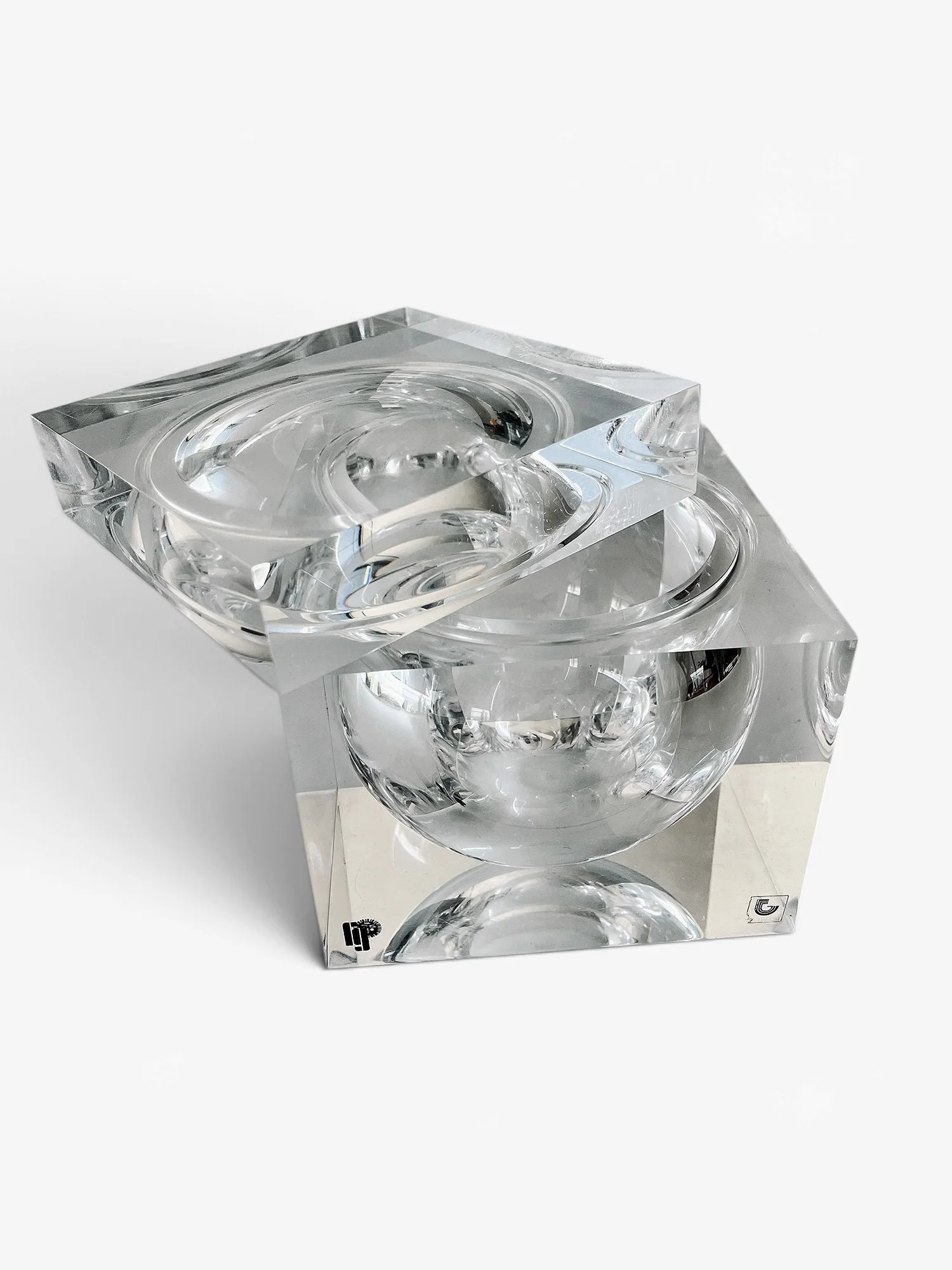 Bombo, Alessandro Albrizzi, Studio TG, Guzzini