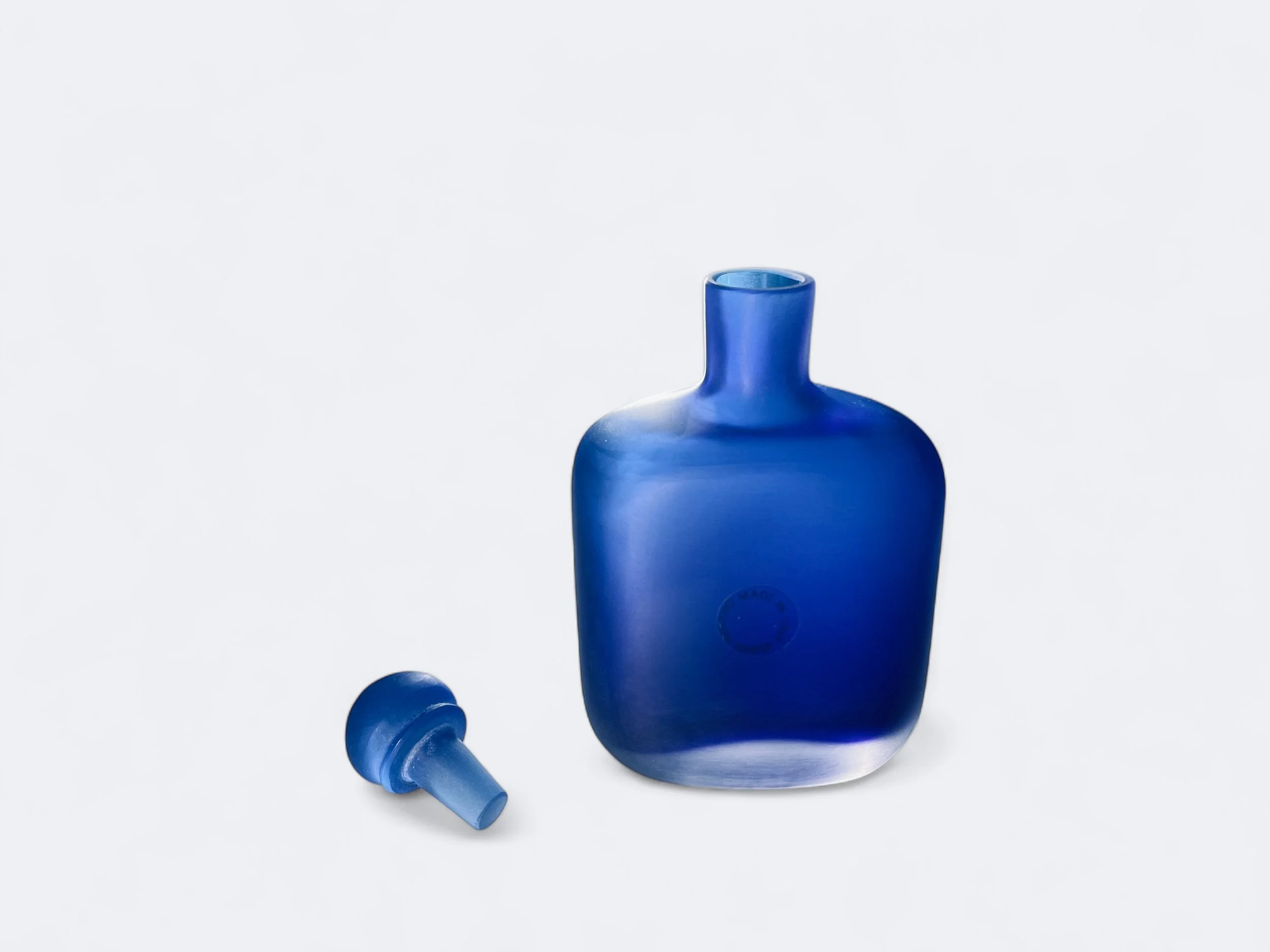 Paolo Venini, Venini, Italy, Murano Glass, Velati bottle, flacon velati
