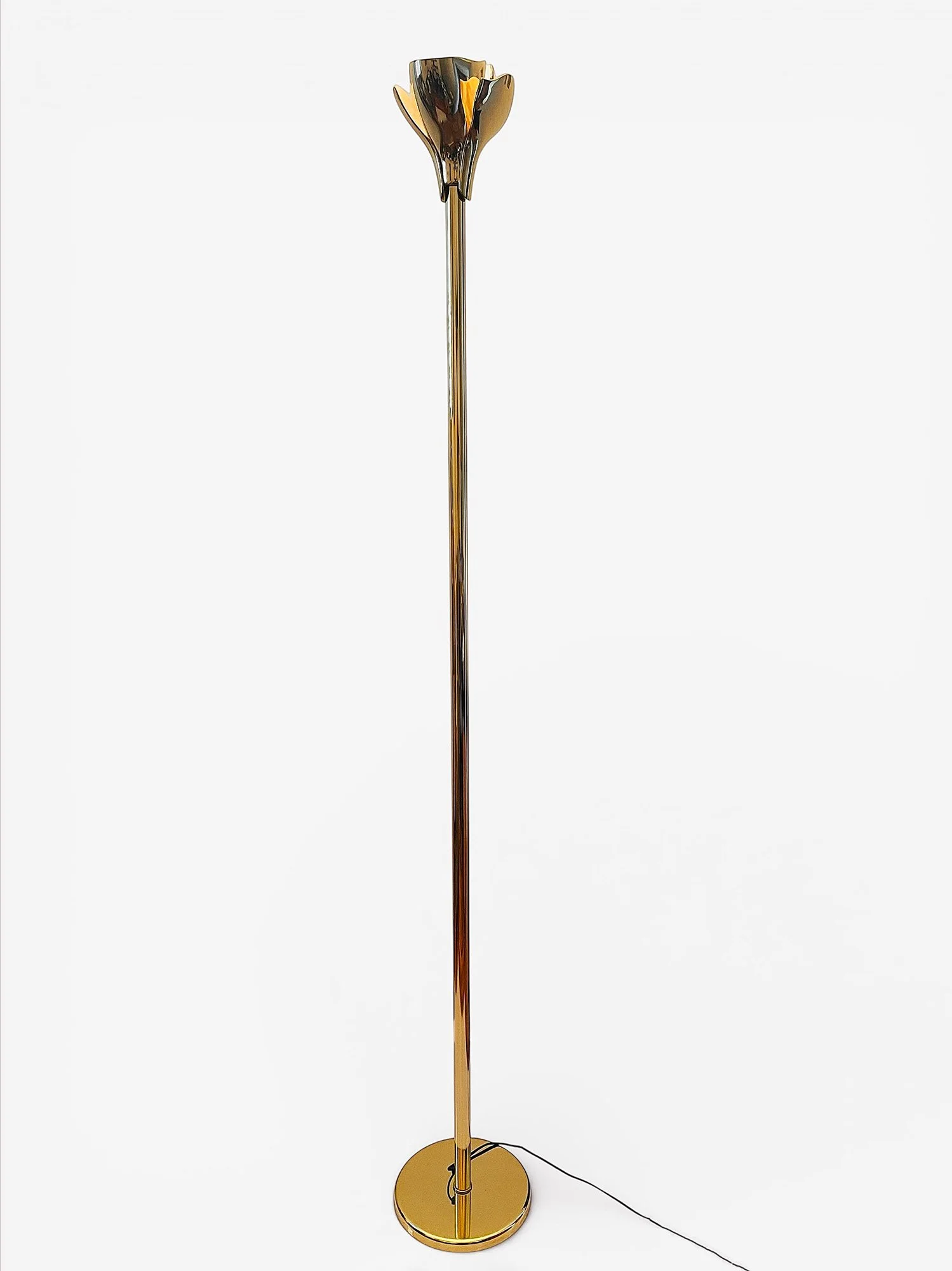 Italian design floor lamp in brass by Gianfranco Frattini, 1980's
