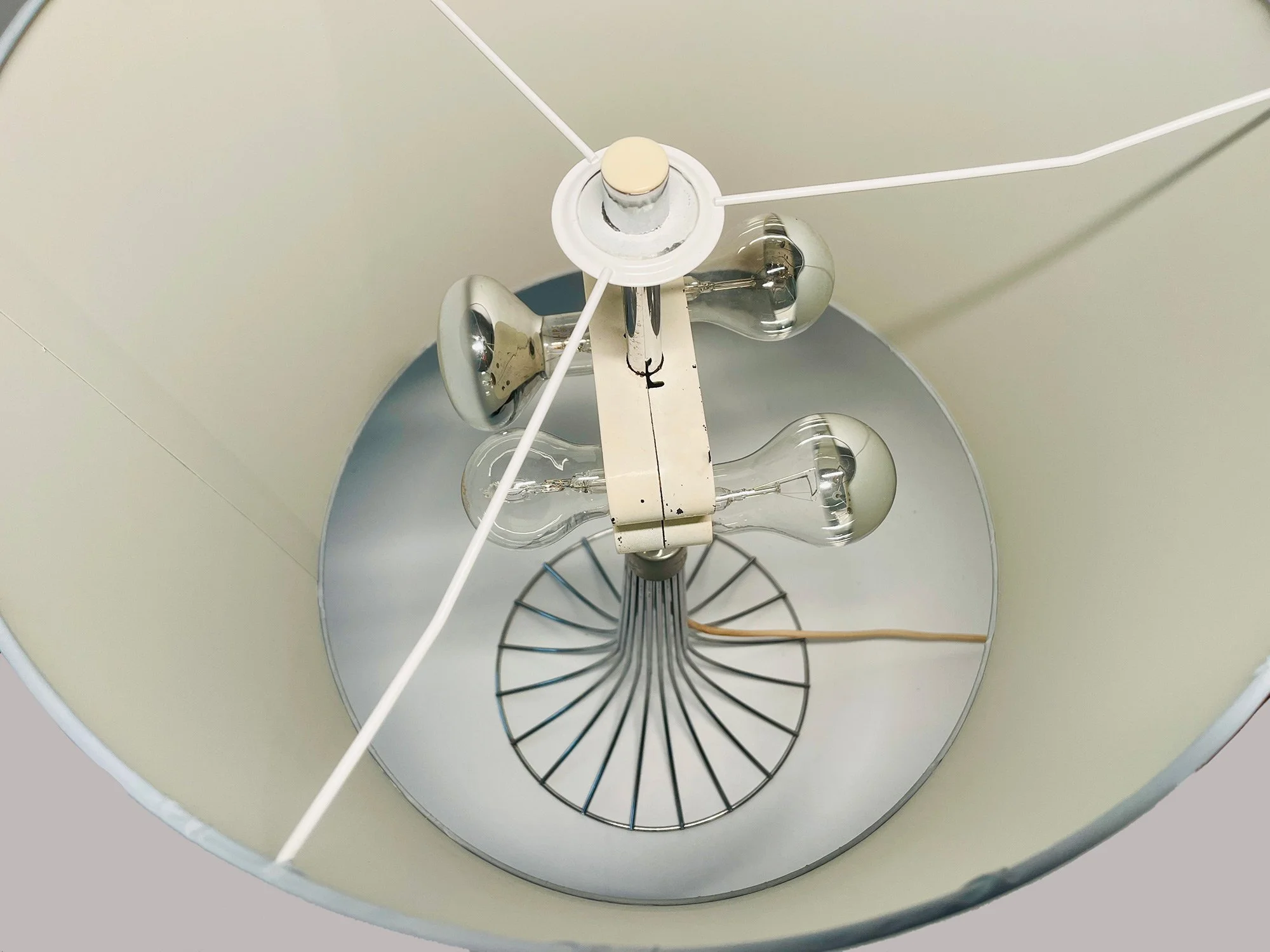 GCB_PantonLamp05.jpg