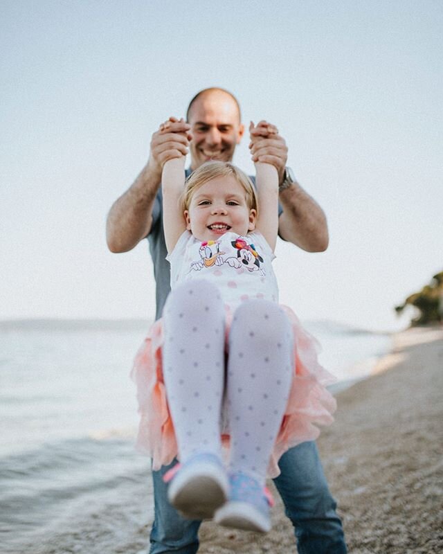 Hello birdies! What are your plans for this lovely Sunday? 💗
.
.
.
#memoriesbydalibora
#childhoodunplugged
#documentyourdays
#pricelessmoments
#documentaryfamilyphotography
#candidchildhood
#unposedfamily
#reallifephotography
#thesencerestoryteller
