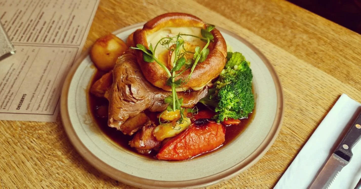 🔔Sunday Roasts 🔔

Roast sirloin of beef, horseradish cream

Lamb leg, mint sauce

Pork belly, apple sauce 

Quinoa &amp; cheddar loaf, mushroom gravy 

All served with roast potatoes, roast root vegetables, cabbage, broccoli and Yorkshire pudding. 