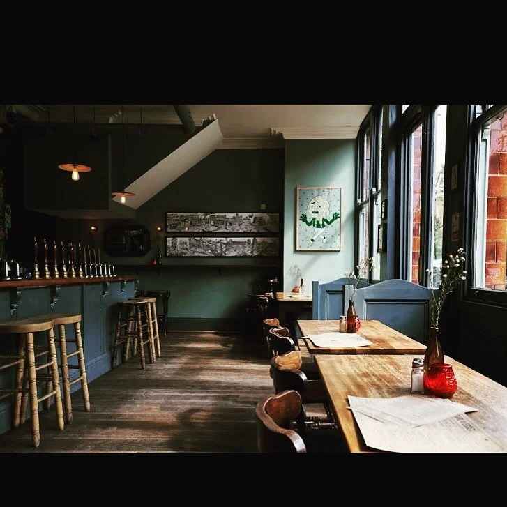 Hi guys. 

Due to unforeseen circumstances our kitchen will be opening at 5pm today. Regular hours for the rest of the week though. 

We are still taking bookings for Christmas meals. Please email earl@earl of essex for more details 

Cheers!