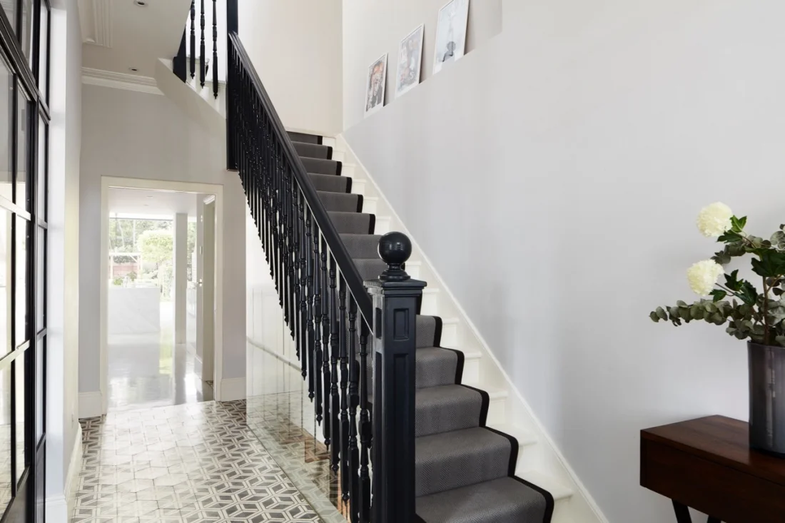 The flawless House Curious - Image via JJ Media