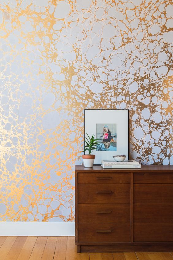 Going for gold? 9 of the best gold wallpapers — Gold is a Neutral