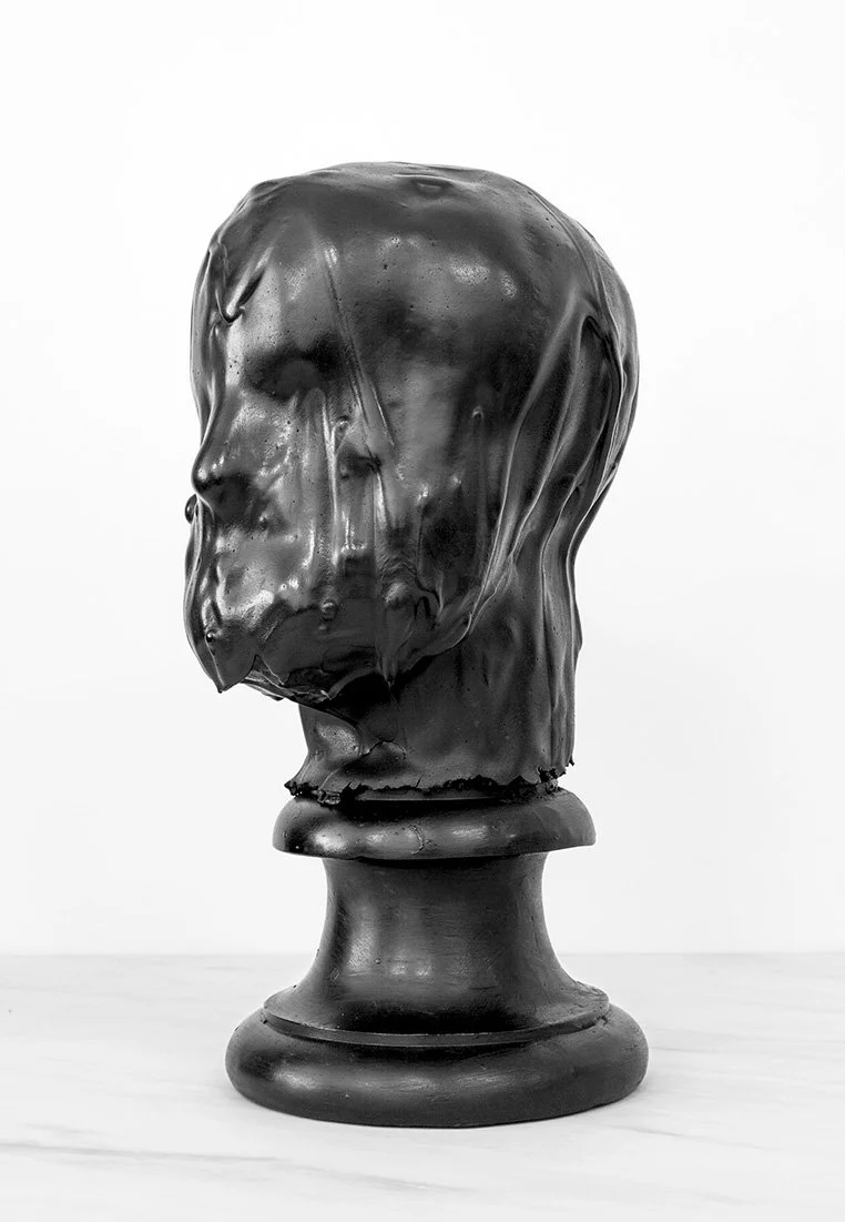  Aristote, philosophe, 2022 plâtre, gomme arabique et encaustique / plaster, gum arabic and encaustic 48,5 x 27 x 23 cm 
