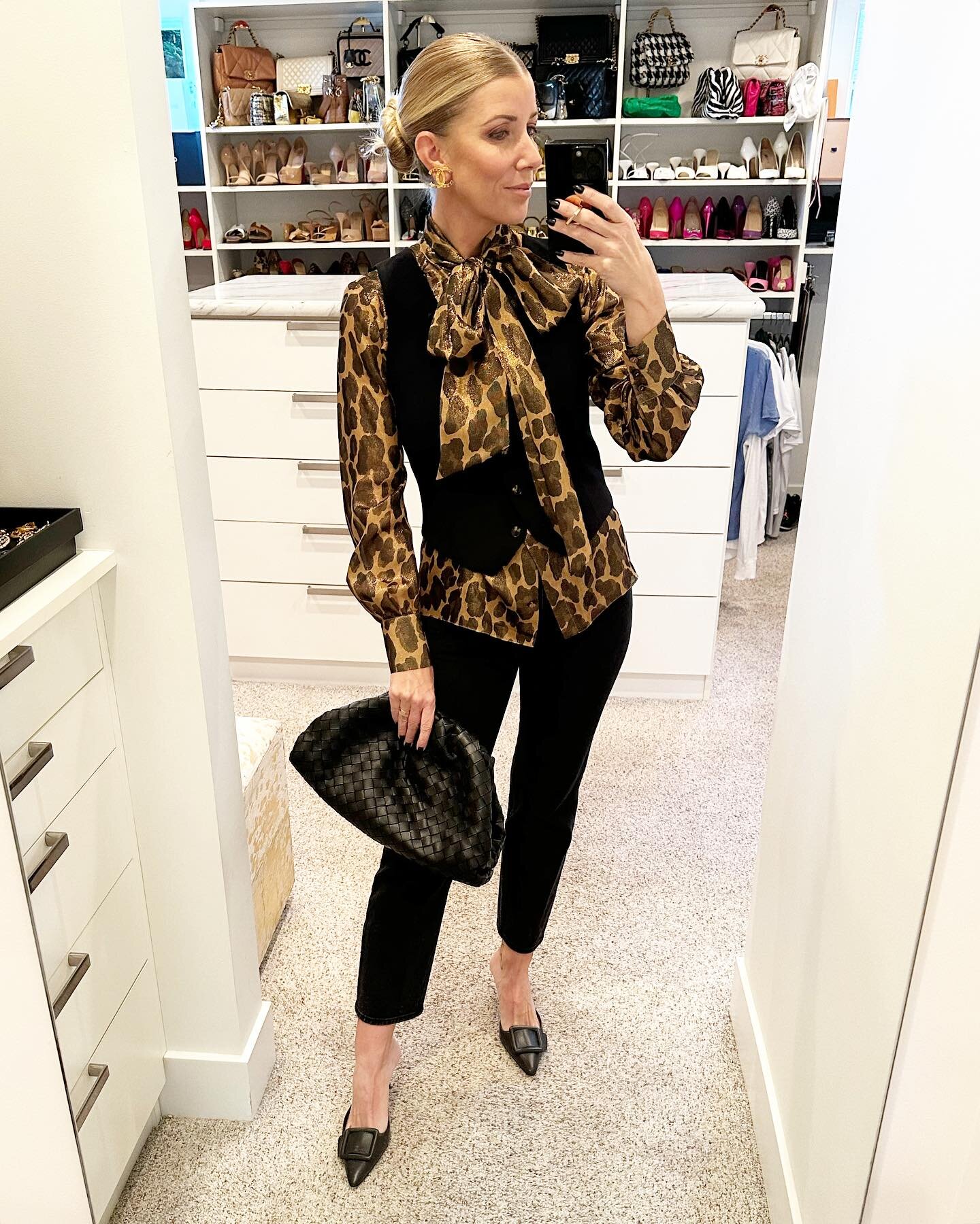 Date night with my @jb_homedecorandgifts &hellip; Xo

Shoes- Manolos bought consignment 
Jeans- Zara
Blouse- Michael Kors Collection bought consignment 
Vest- Aritzia
Earrings- CC bought consignment 
Bag- Bottega