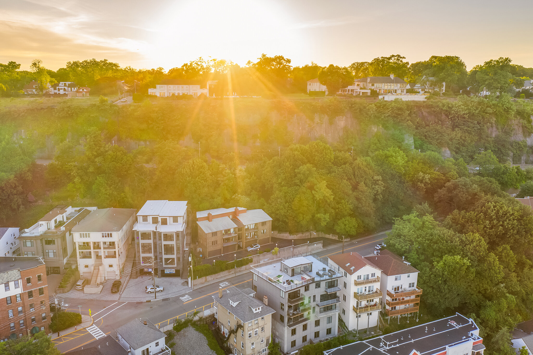 Redfin  Michael Kowalski 76 NJ 5 Unit 2B  Edgewater, NJ 07020 Drone Aerialsonline04.jpg