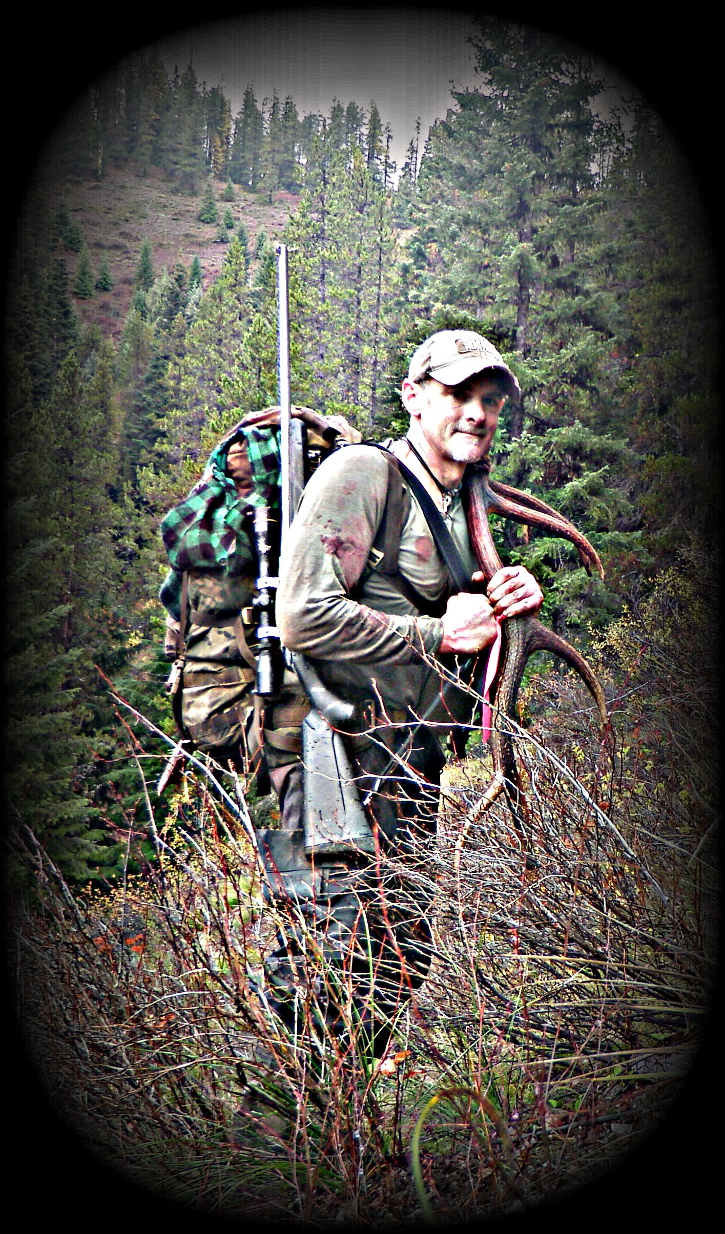 Packing bull with the Duckworth Maverick Snorkel Hoody