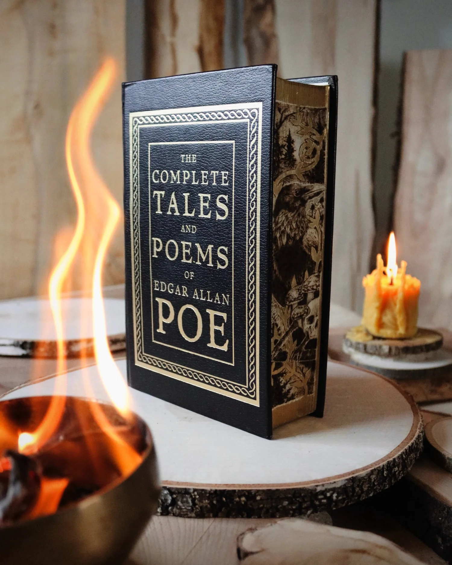 Hippie North — The Complete Tales and Poems of Edgar Allan Poe