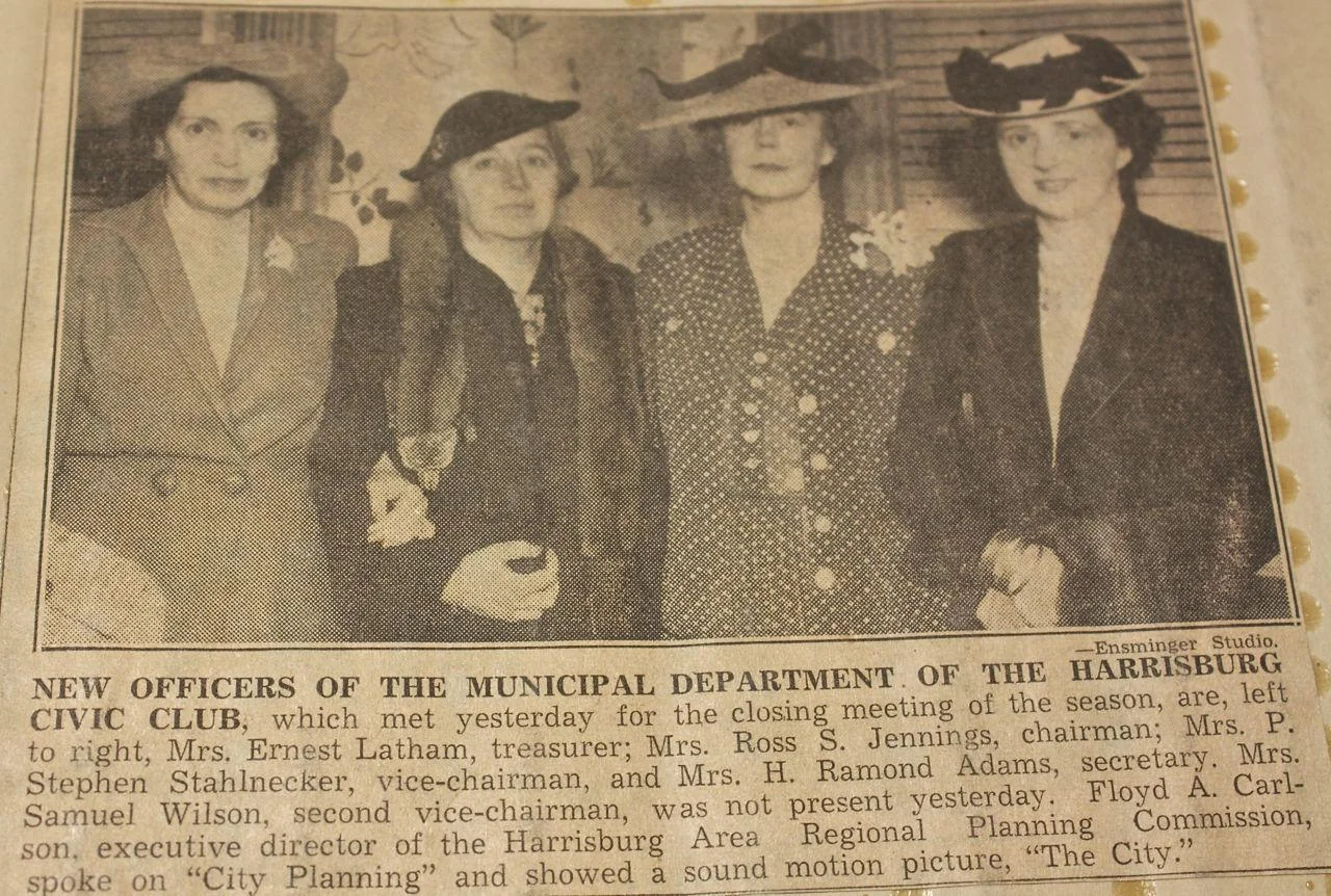 1942