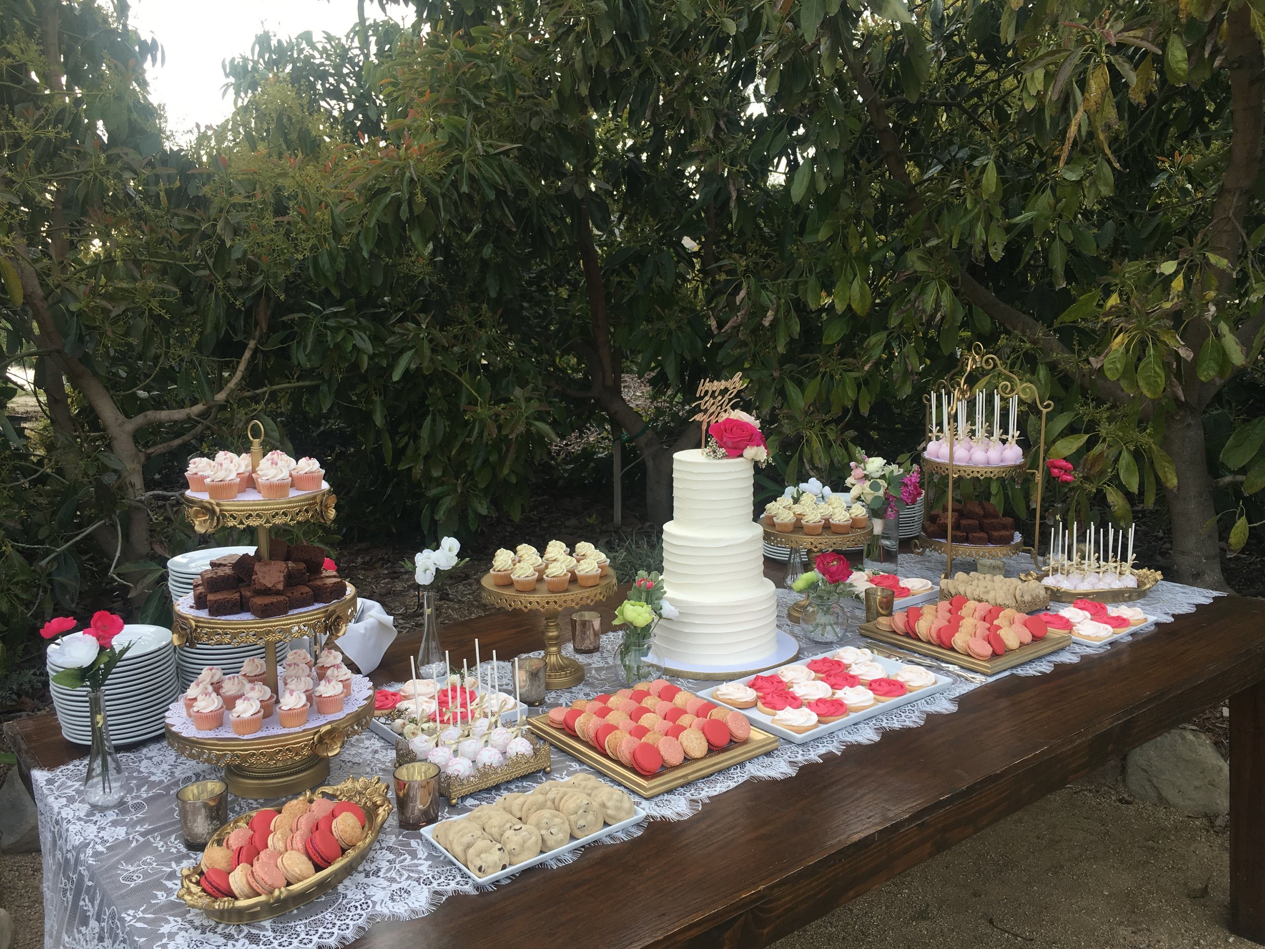 dessert table.jpg