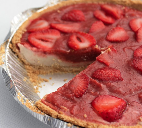 Easy Vegan Strawberry Cheesecake
