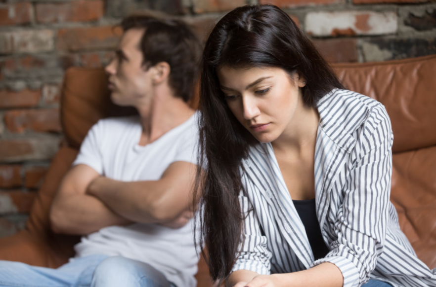 5 Signs of an Emotionally Unavailable Person