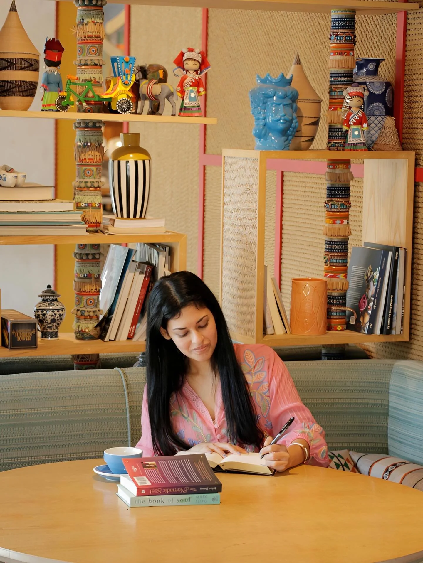 Some of my clearest ideas come when I slow down and just write&mdash;no pressure, no performance ✍🏽✨
It&rsquo;s one of the few spaces where I can hear myself think again.

On The Dream Catcher Podcast, I&rsquo;ve explored creativity with:
🎬 Bob Bod