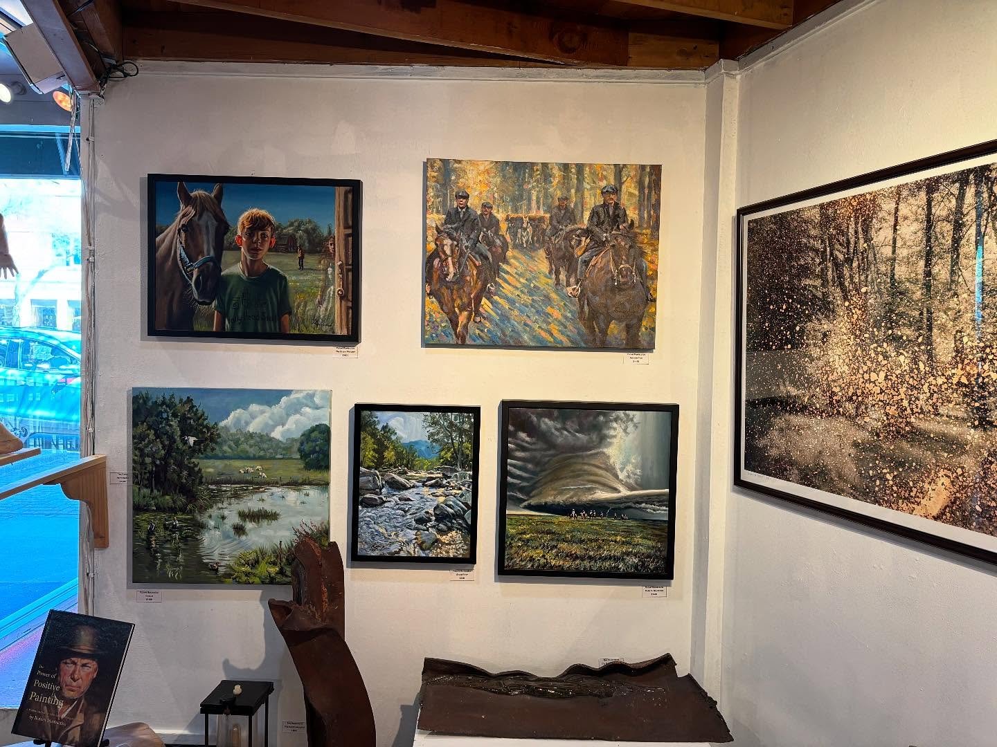 @maniscalcogallery is on the walls!