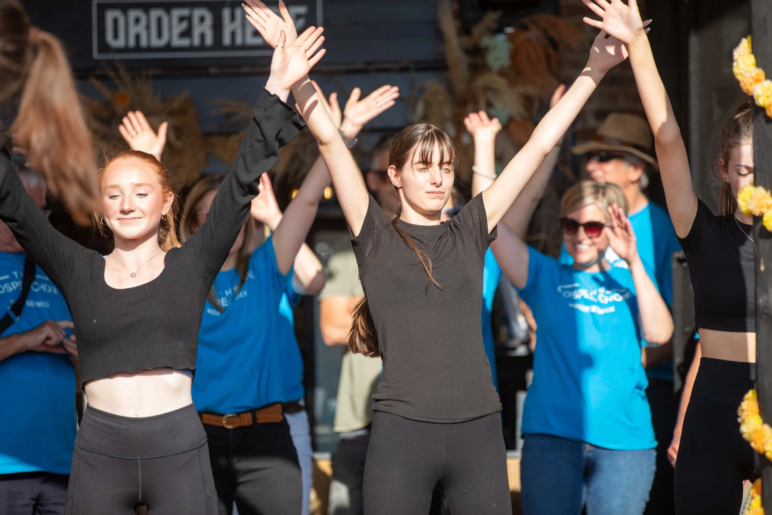 Hops in the garden 2023-61.jpg